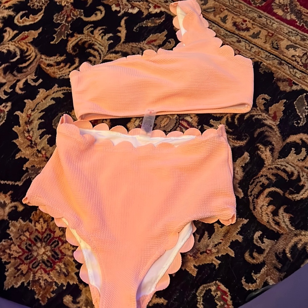 BRAND NEW SWIMSUIT